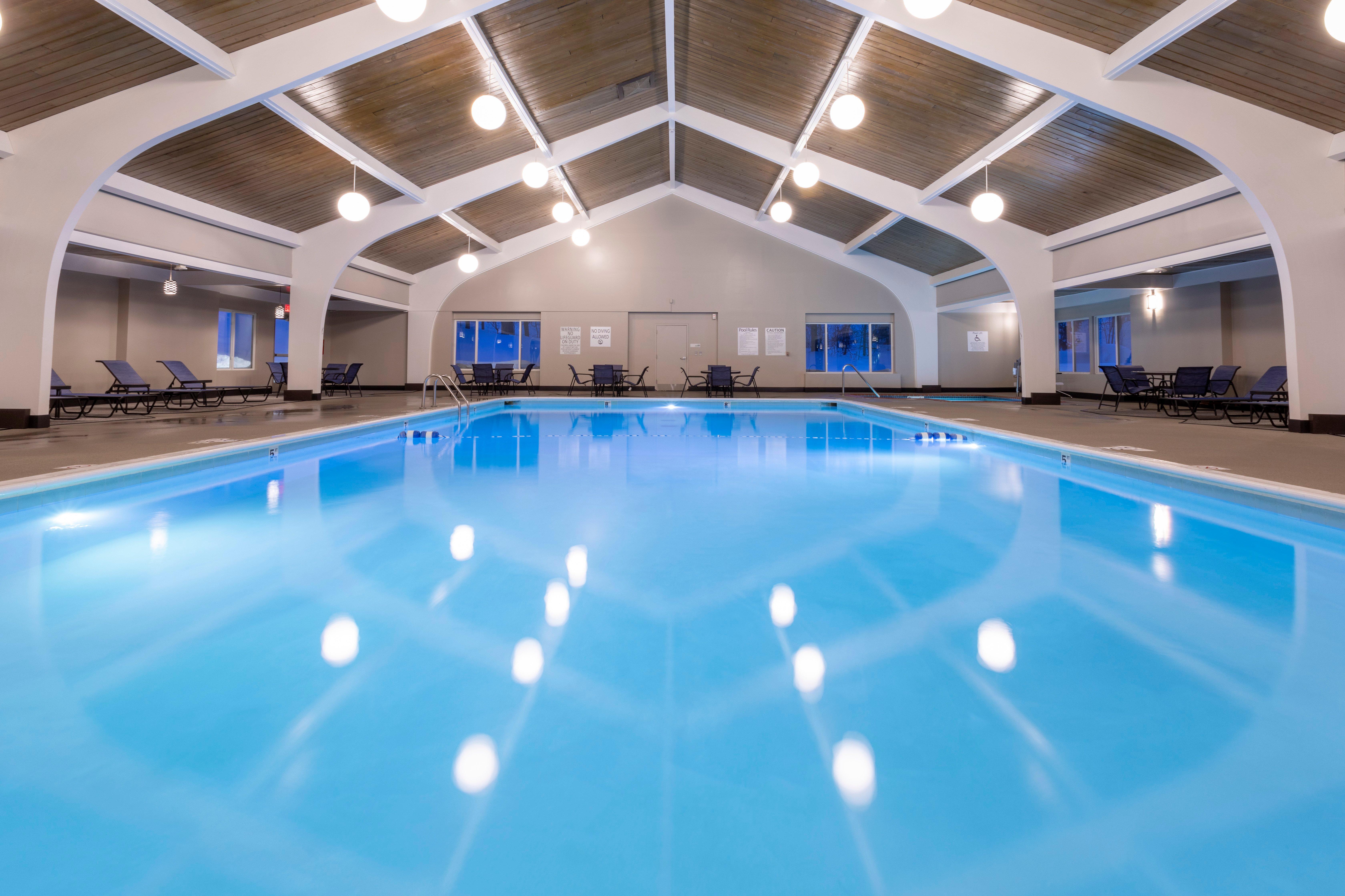 Holiday Inn Marquette By Ihg Esterno foto