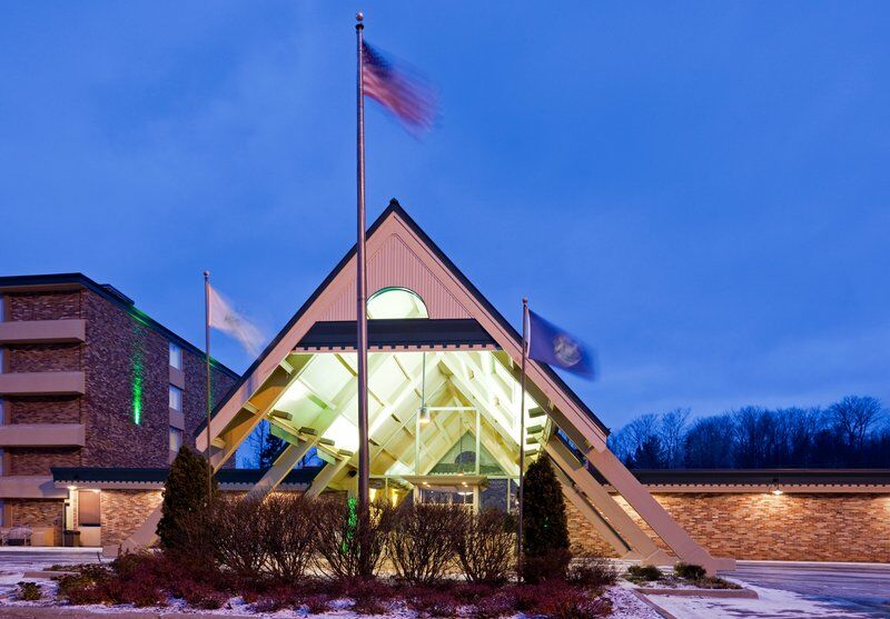 Holiday Inn Marquette By Ihg Esterno foto